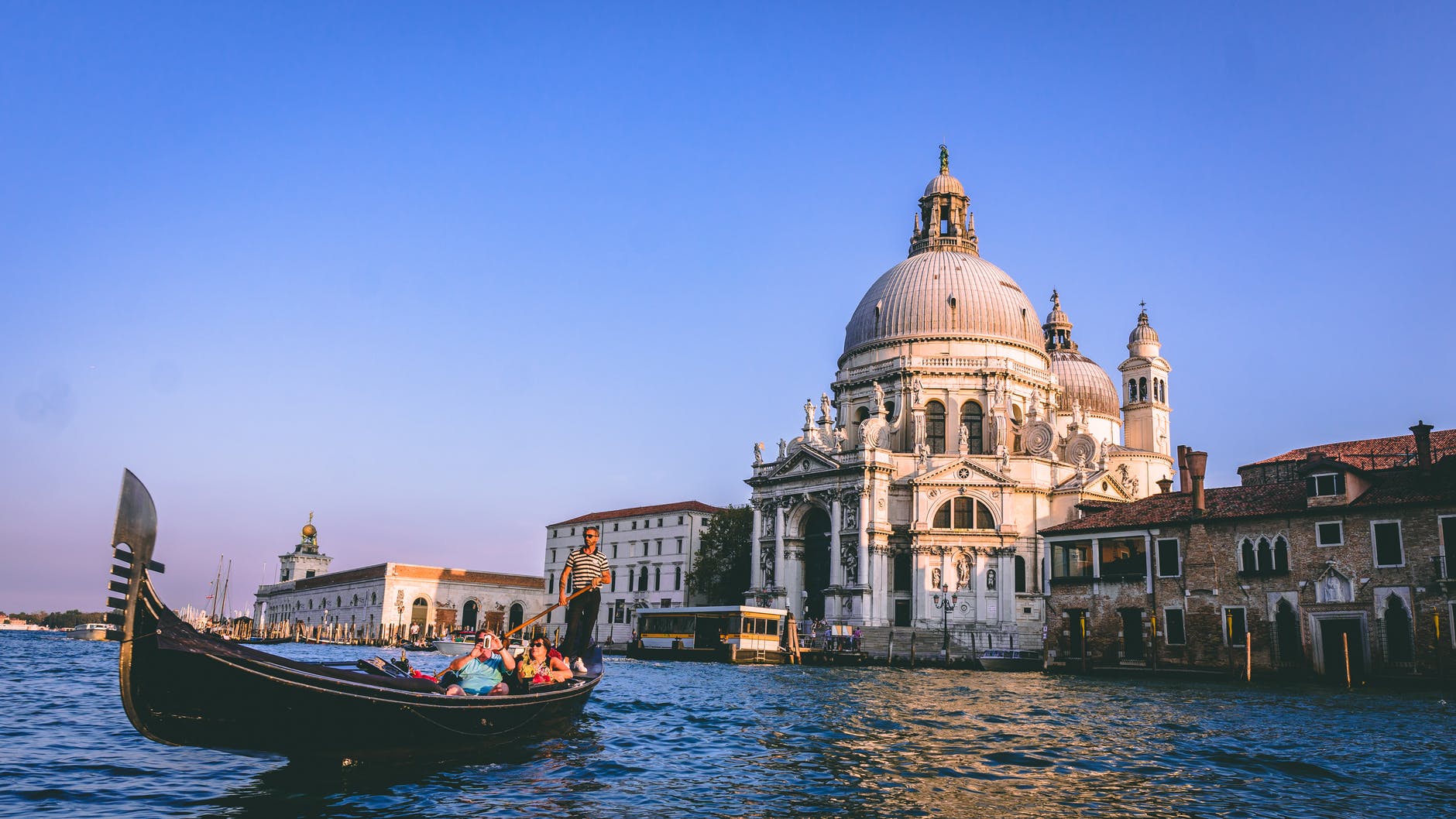 Experience La Serenissima: A Guide to the 11 Top Luxury Hotels in Venice