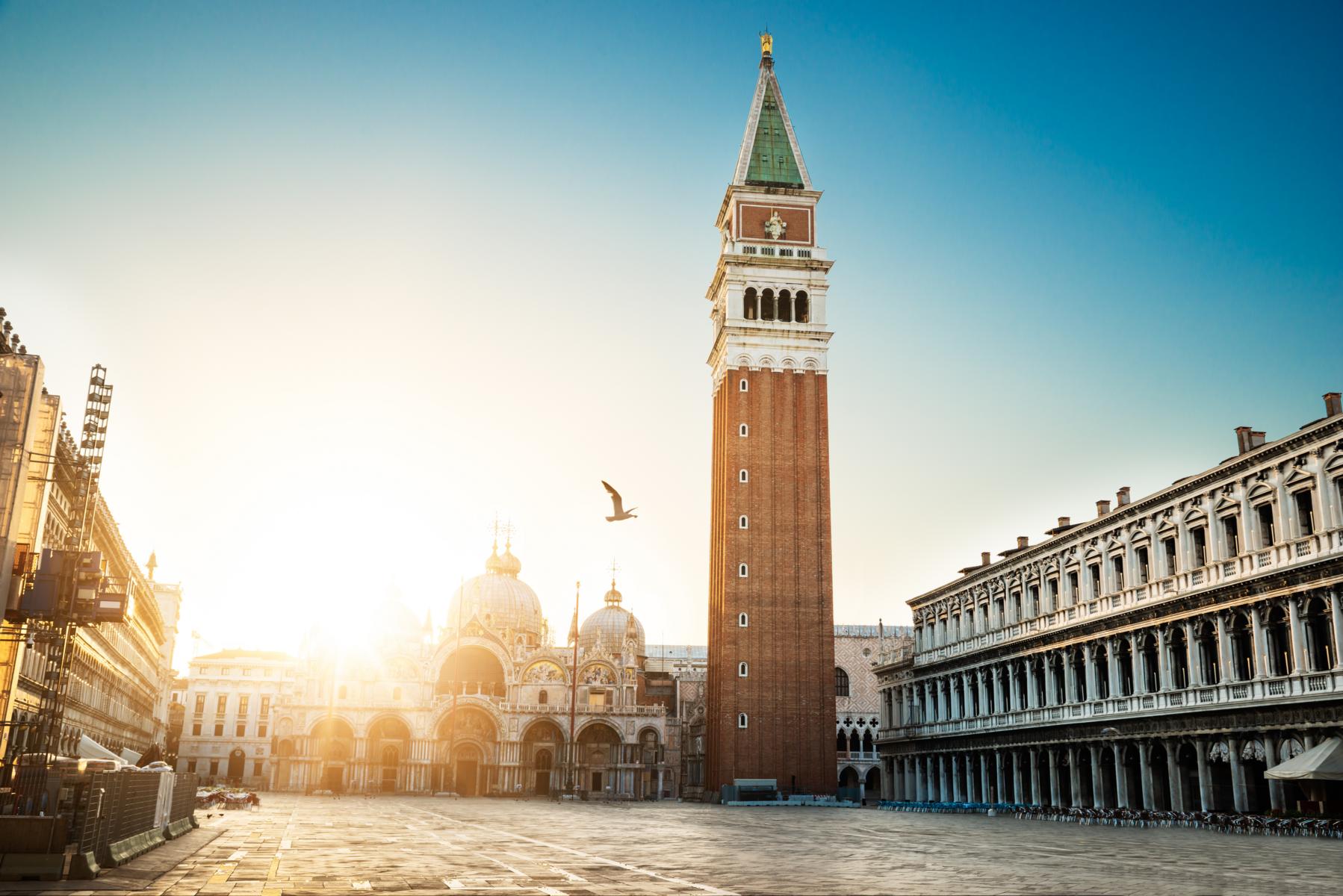 Compulsory reservation and entrance fee in Venice from 2024 to combat destructive over-tourism